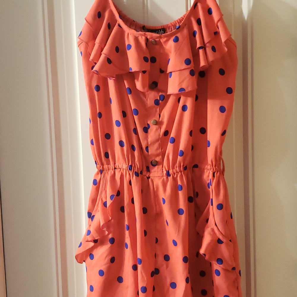 Romper has a spaghetti straps